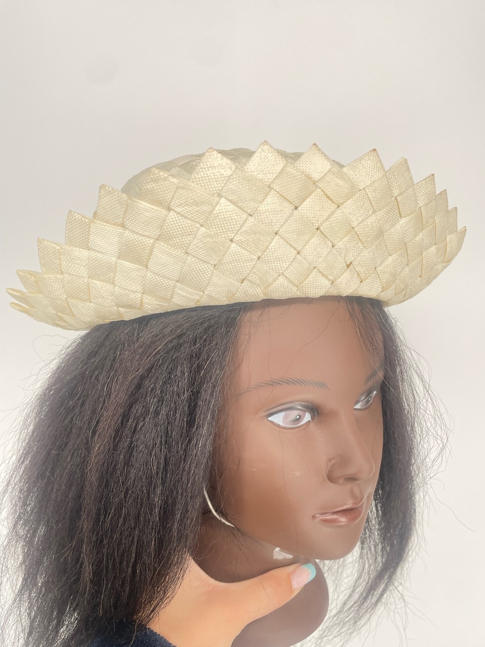 Vintage Cream Off White Woven Straw Hat W Velvet Bow Detail Sunhat Elastic Strap - Picture 4 of 16